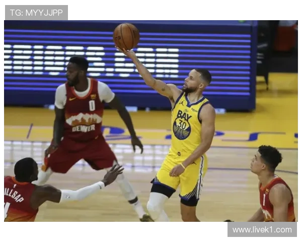 朱·霍勒迪挡拆助攻率提升，拉开与控卫库里的组织差距