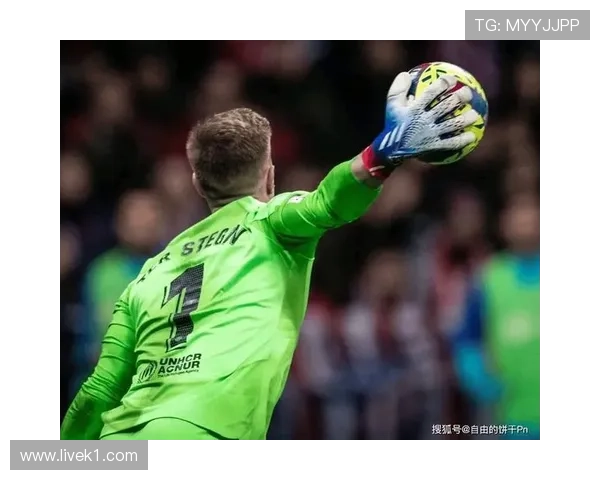 故意回传门将为何不算犯规？规则拆解守门员接球禁区内的判罚逻辑