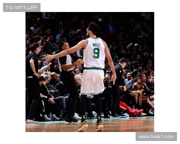 帕里什挡拆积极性提升限制内线出手效率明显下降