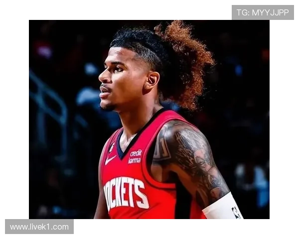 杰伦·格林突破能力提升显著，季后赛关键时刻得分爆发拉开差距